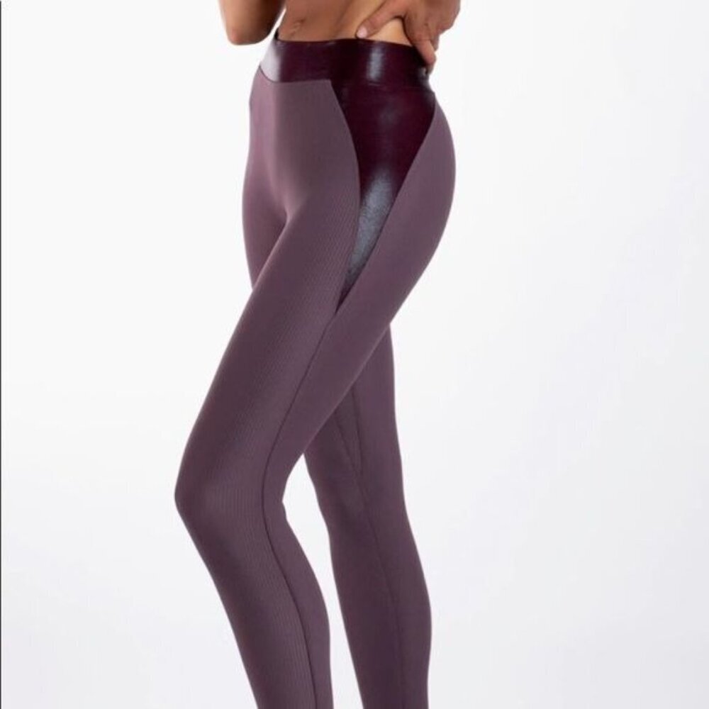 Heroine Sport Crescent Colorblock Ribbed Legging In Mauve Bordeaux Women's Large